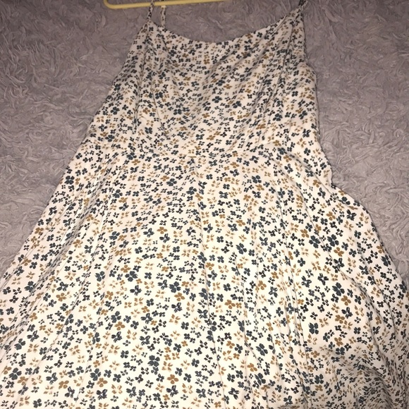 dress - Picture 1 of 1